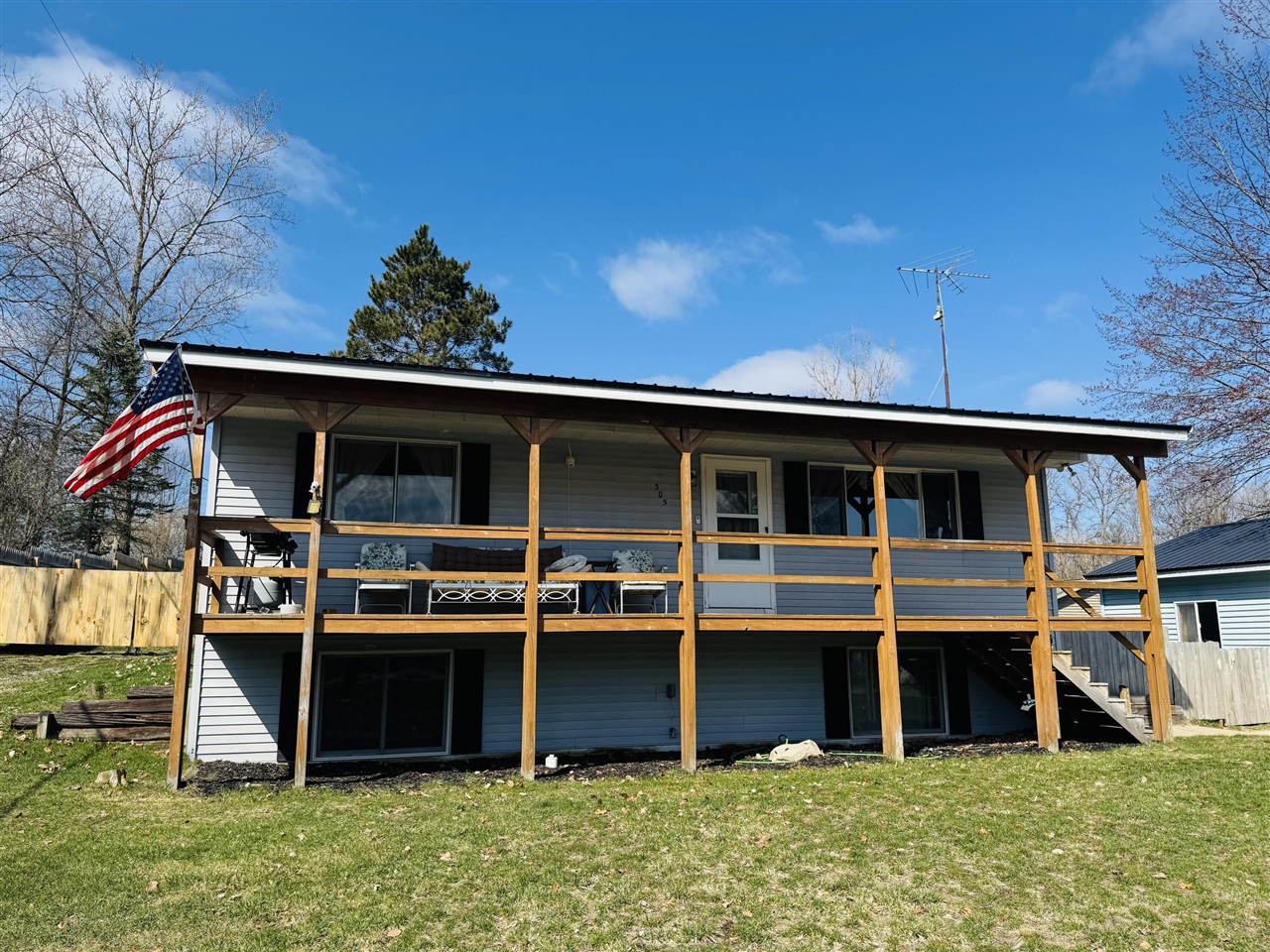 305 Monroe Avenue, Big Rapids, MI, 49307-1353