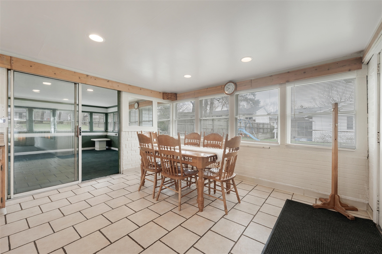 6220 Date Street, Portage, MI, 49024-2706