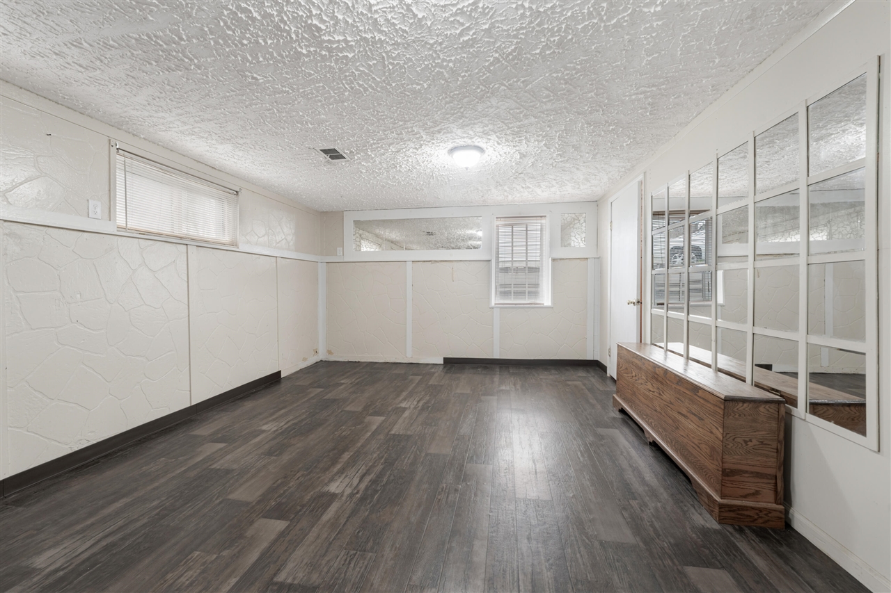 6220 Date Street, Portage, MI, 49024-2706