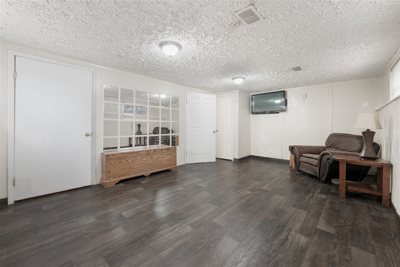 6220 Date Street, Portage, MI, 49024-2706