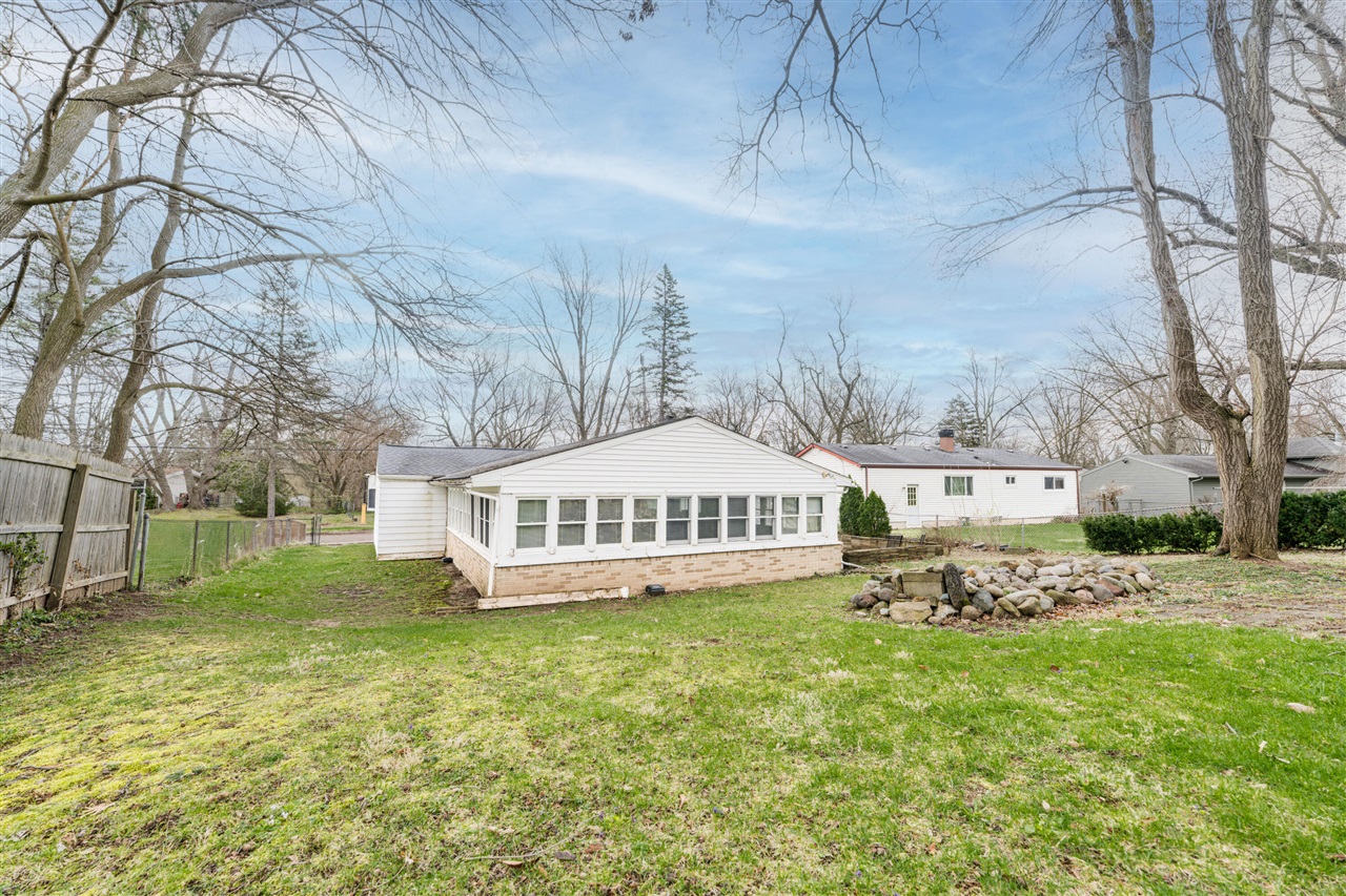 6220 Date Street, Portage, MI, 49024-2706