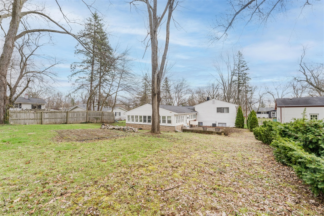 6220 Date Street, Portage, MI, 49024-2706