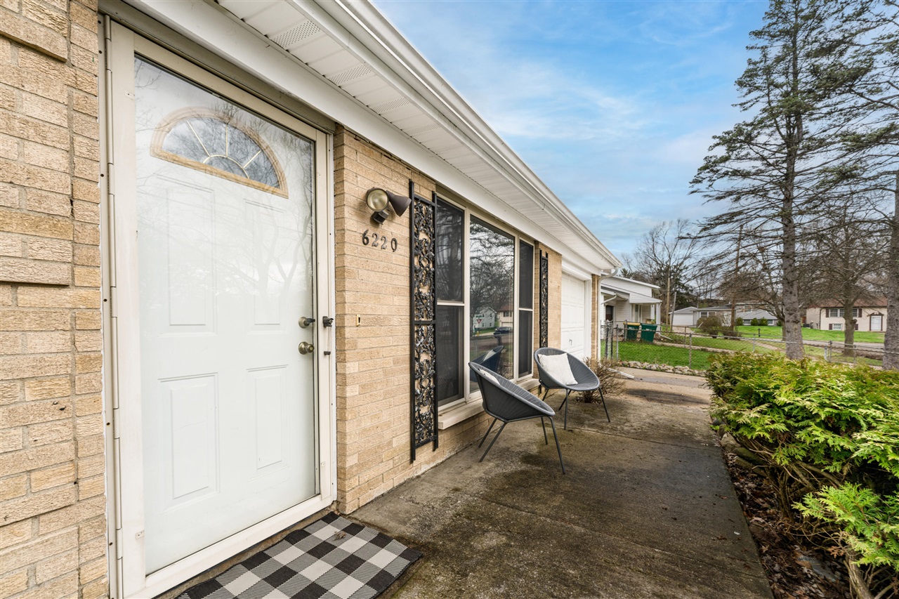 6220 Date Street, Portage, MI, 49024-2706