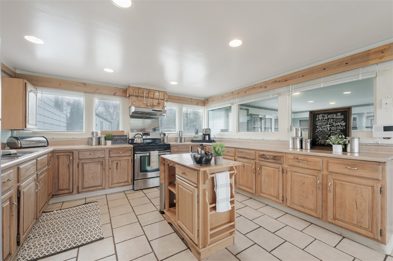 6220 Date Street, Portage, MI, 49024-2706