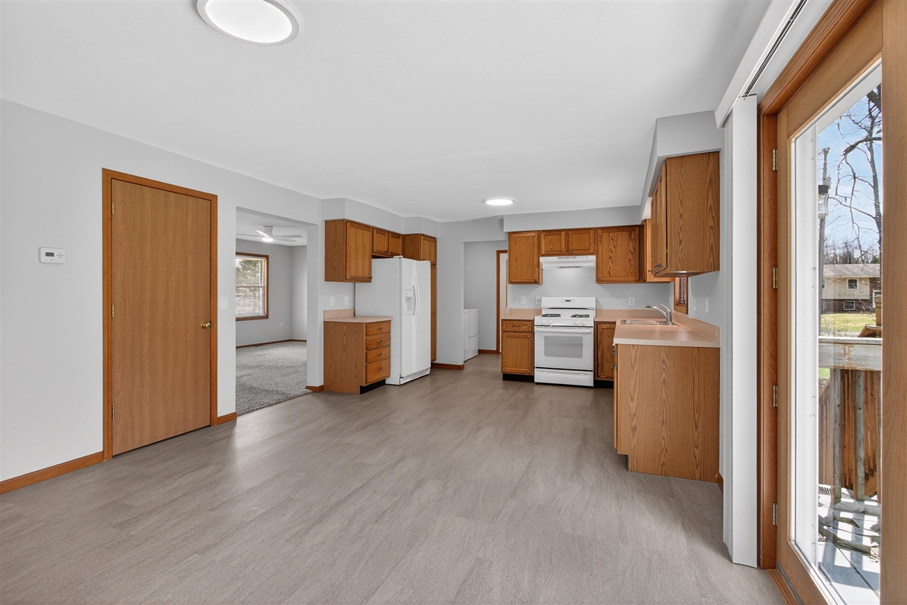 5452 Oakpoint Road, Jackson, MI, 49201-7212