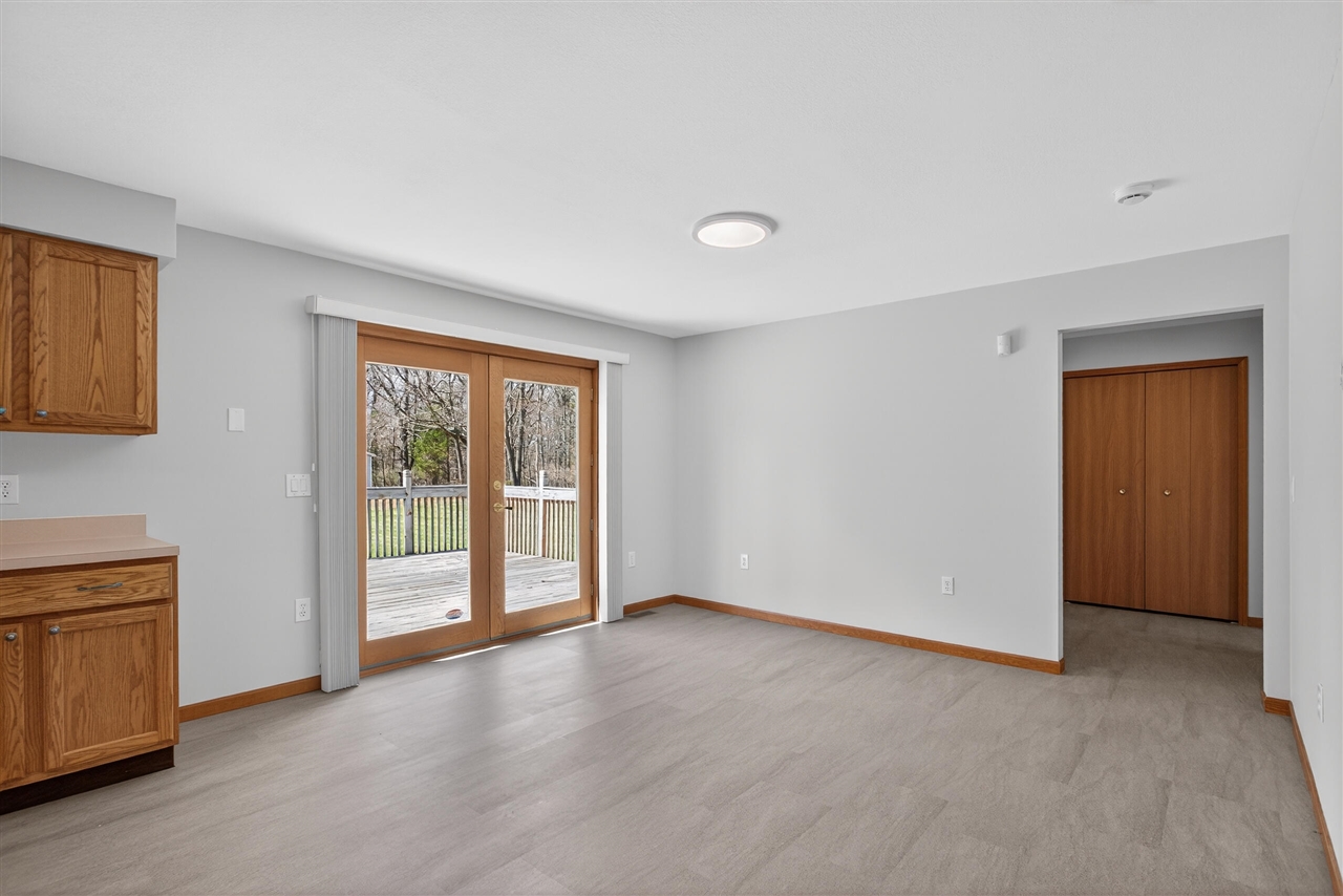 5452 Oakpoint Road, Jackson, MI, 49201-7212