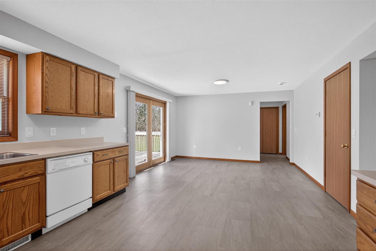 5452 Oakpoint Road, Jackson, MI, 49201-7212