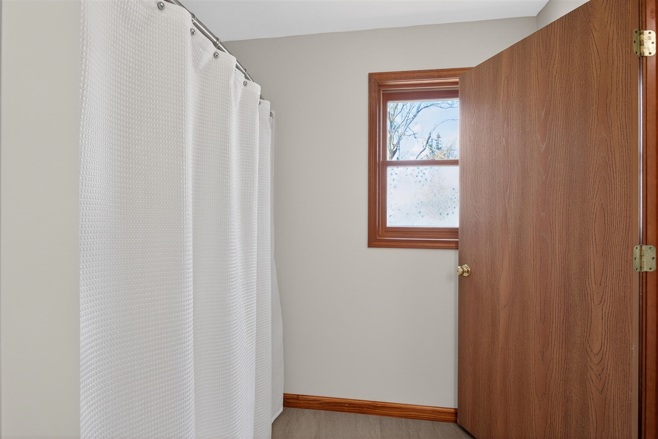 5452 Oakpoint Road, Jackson, MI, 49201-7212