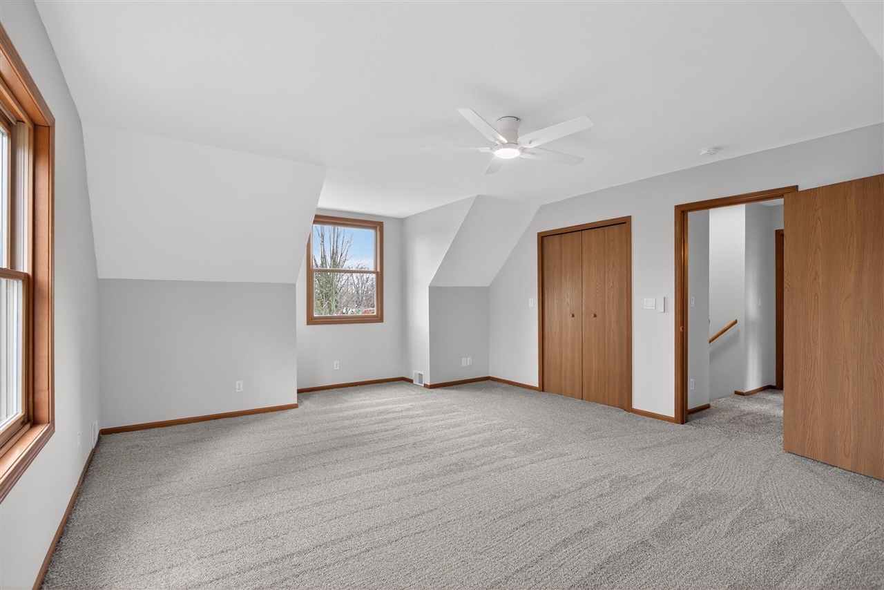 5452 Oakpoint Road, Jackson, MI, 49201-7212