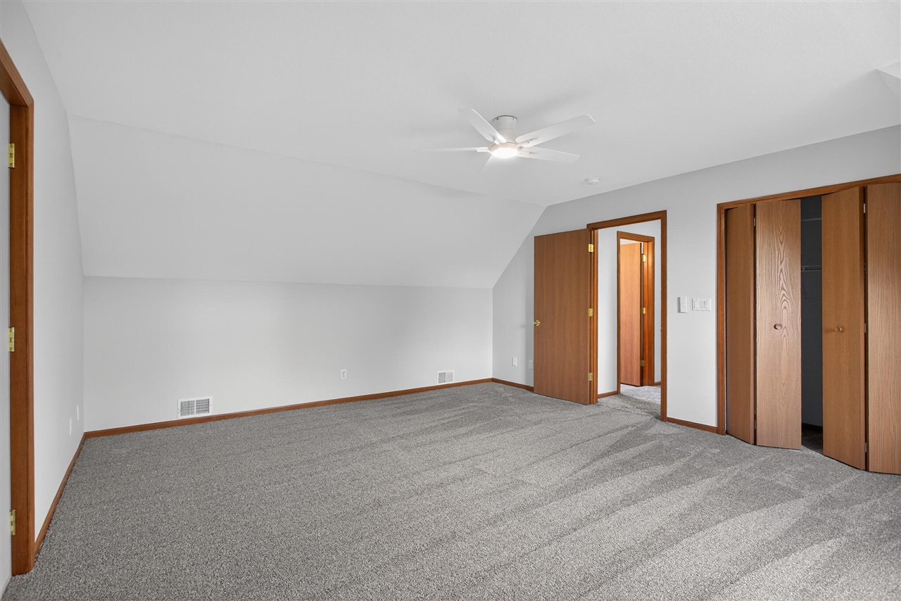 5452 Oakpoint Road, Jackson, MI, 49201-7212