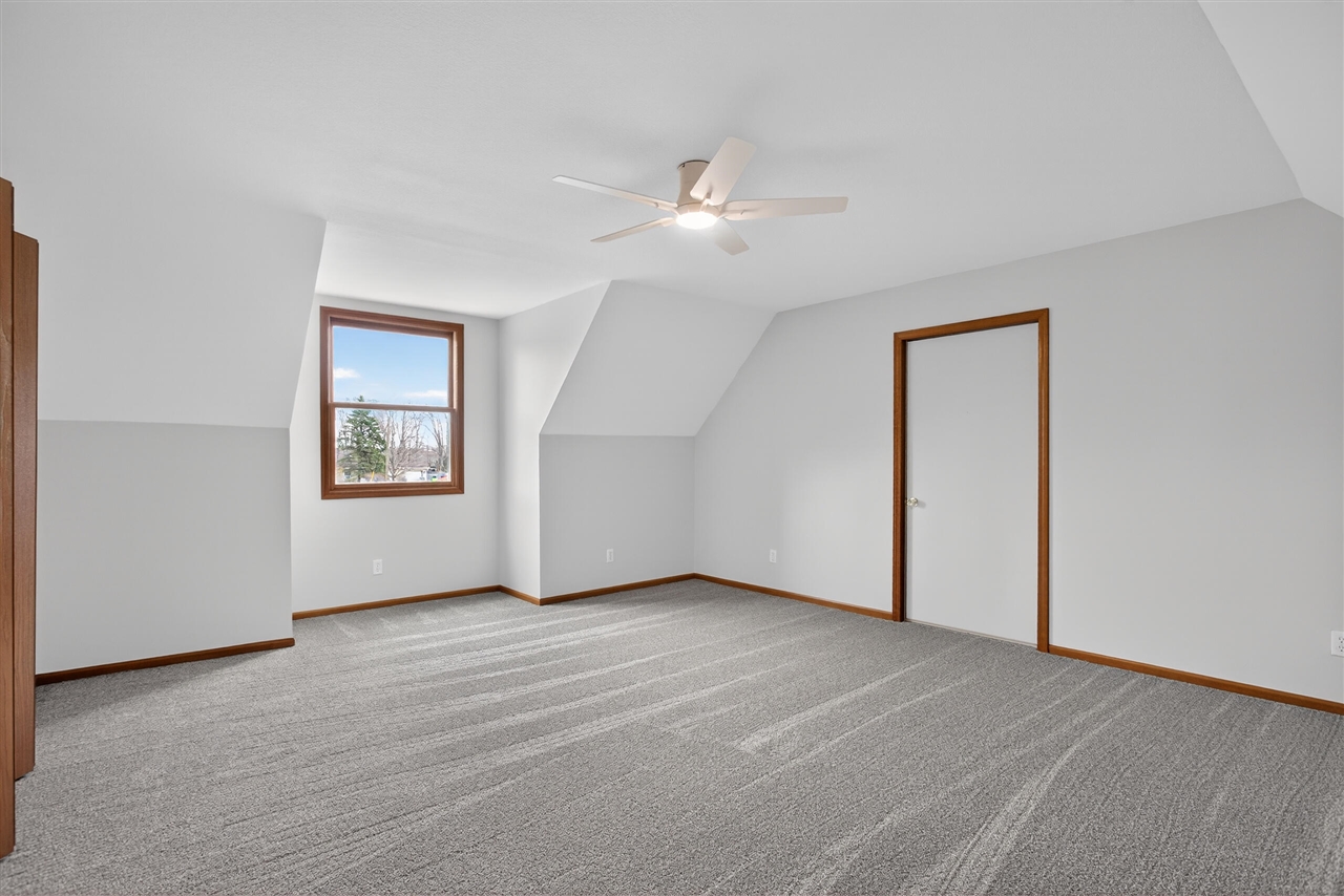 5452 Oakpoint Road, Jackson, MI, 49201-7212