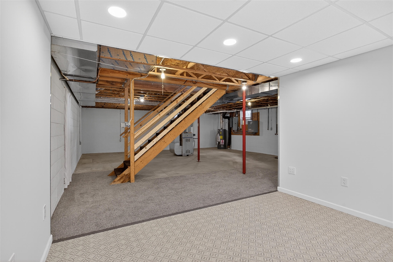 5452 Oakpoint Road, Jackson, MI, 49201-7212