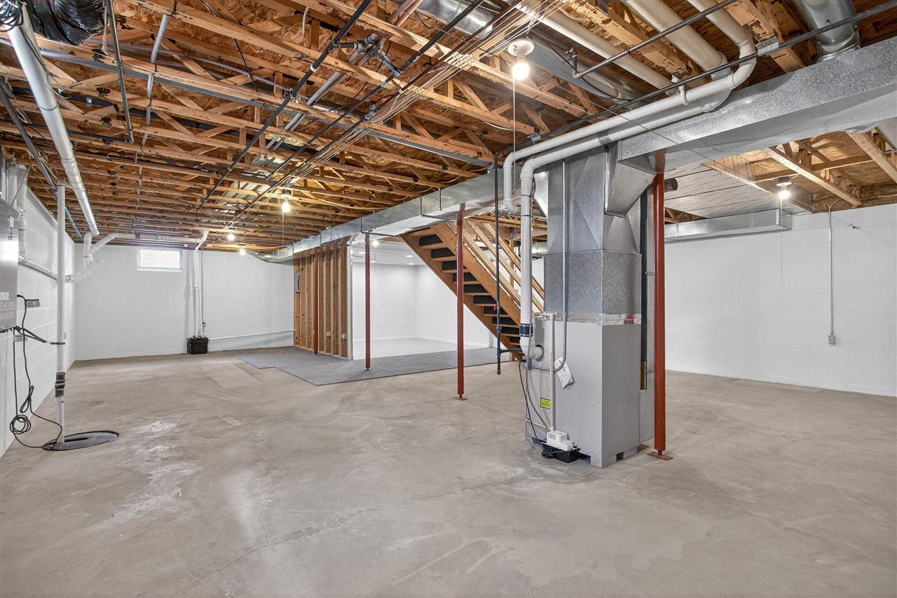 5452 Oakpoint Road, Jackson, MI, 49201-7212