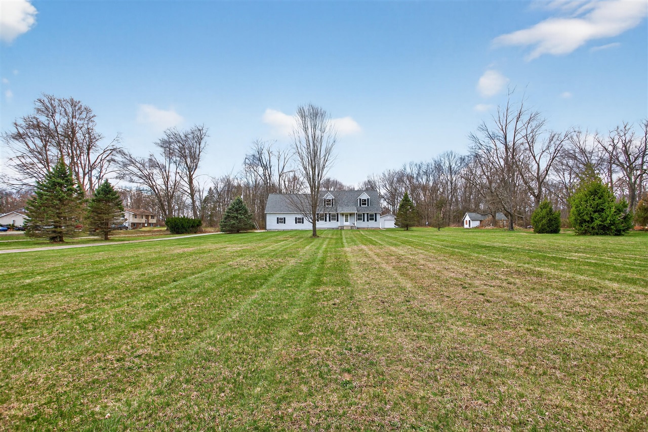 5452 Oakpoint Road, Jackson, MI, 49201-7212