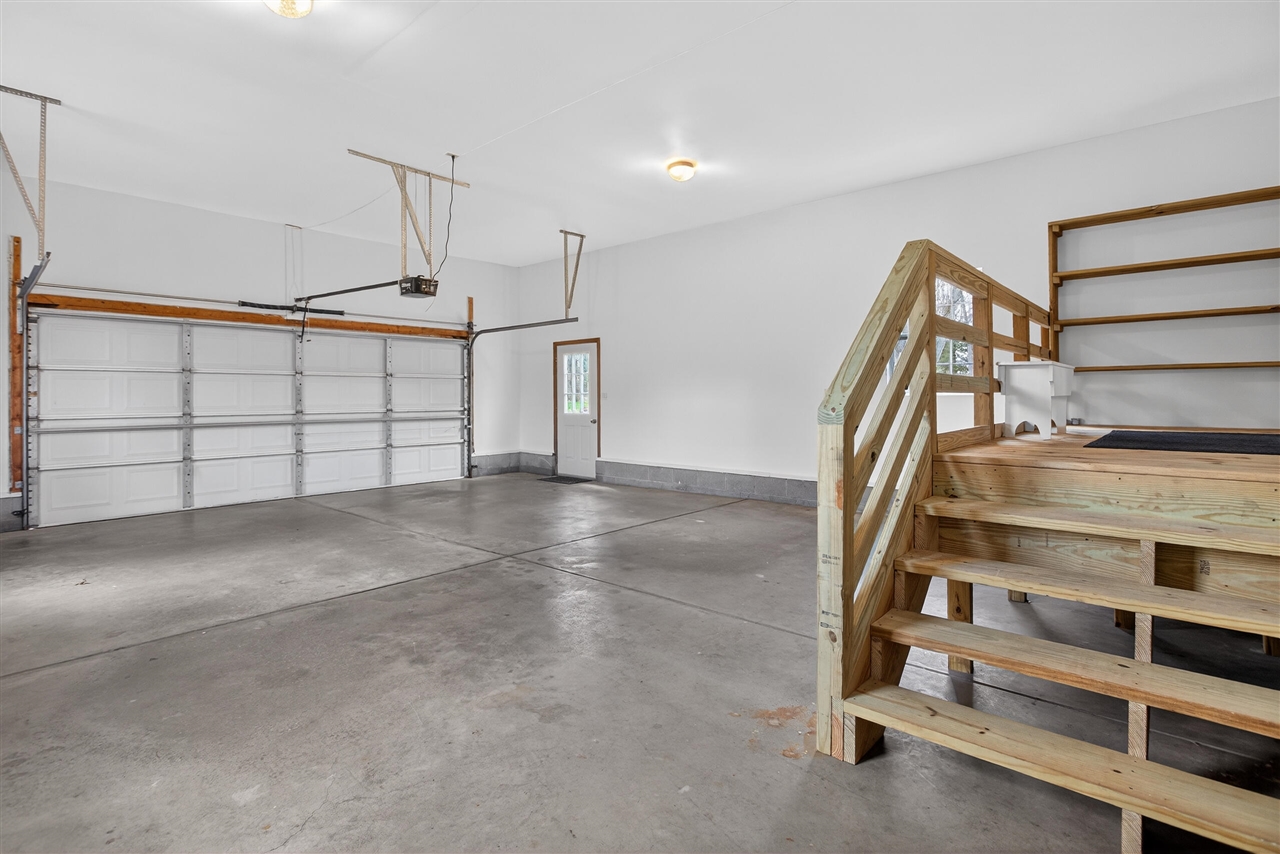 5452 Oakpoint Road, Jackson, MI, 49201-7212