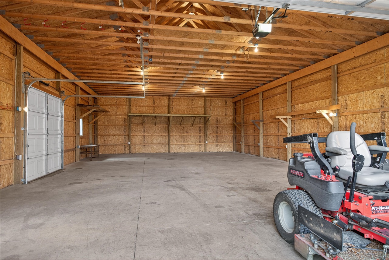 5452 Oakpoint Road, Jackson, MI, 49201-7212