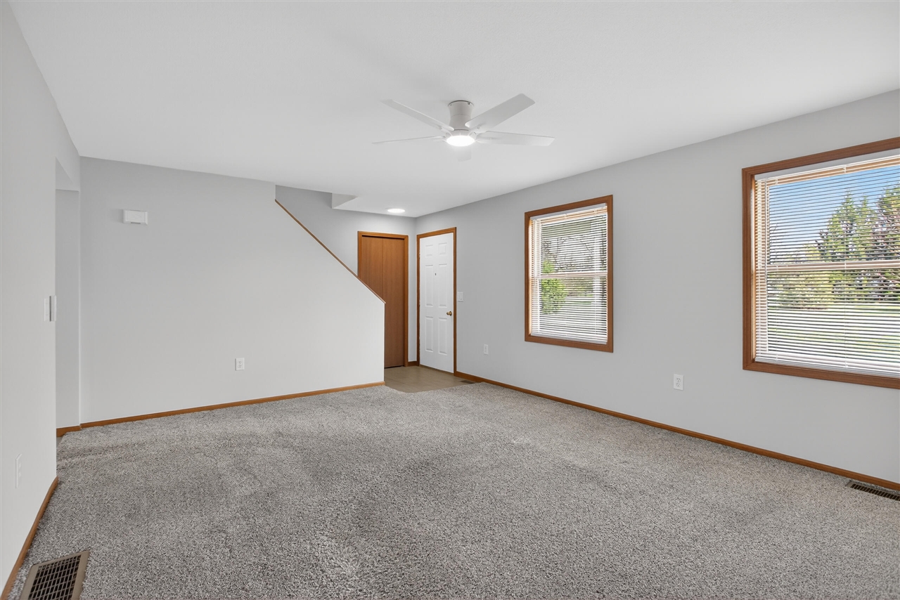 5452 Oakpoint Road, Jackson, MI, 49201-7212