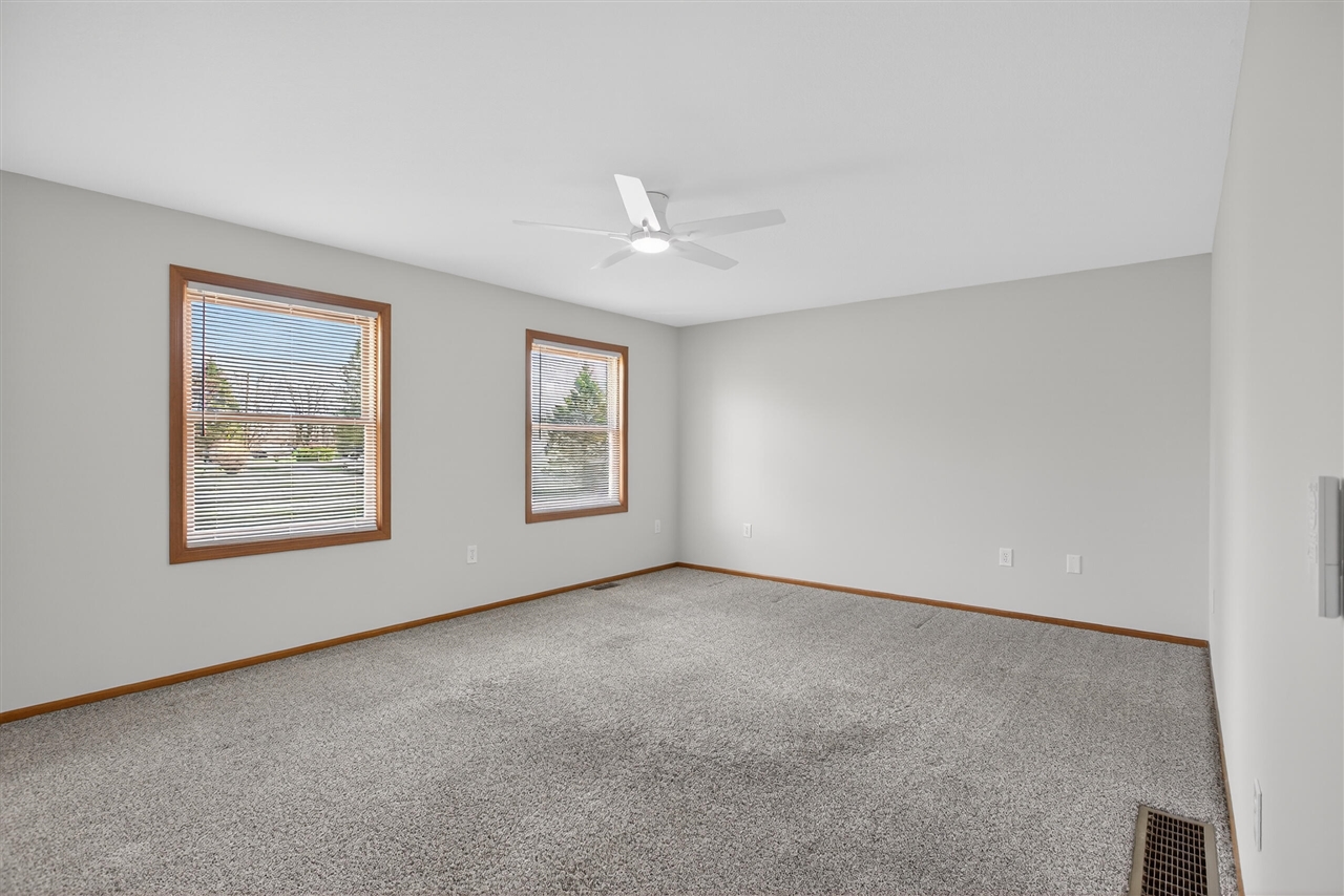 5452 Oakpoint Road, Jackson, MI, 49201-7212