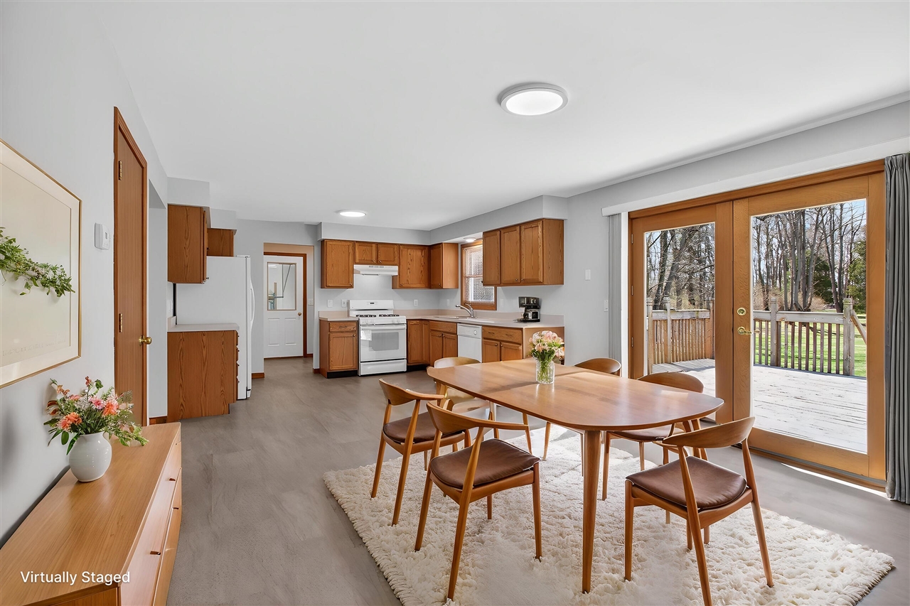 5452 Oakpoint Road, Jackson, MI, 49201-7212