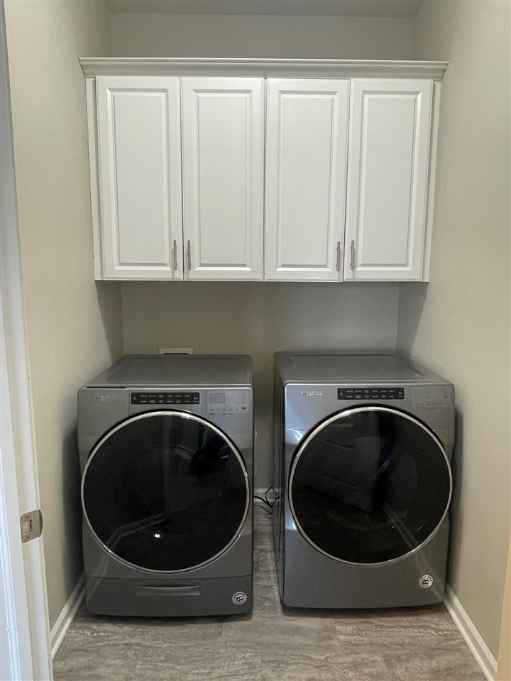 1352 Nuthatch Lane, Lake Orion, MI, 48360