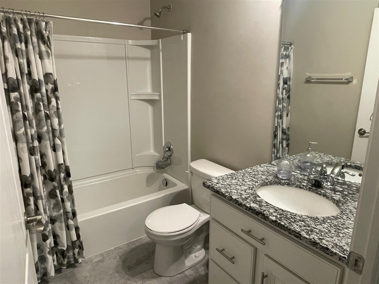 1352 Nuthatch Lane, Lake Orion, MI, 48360