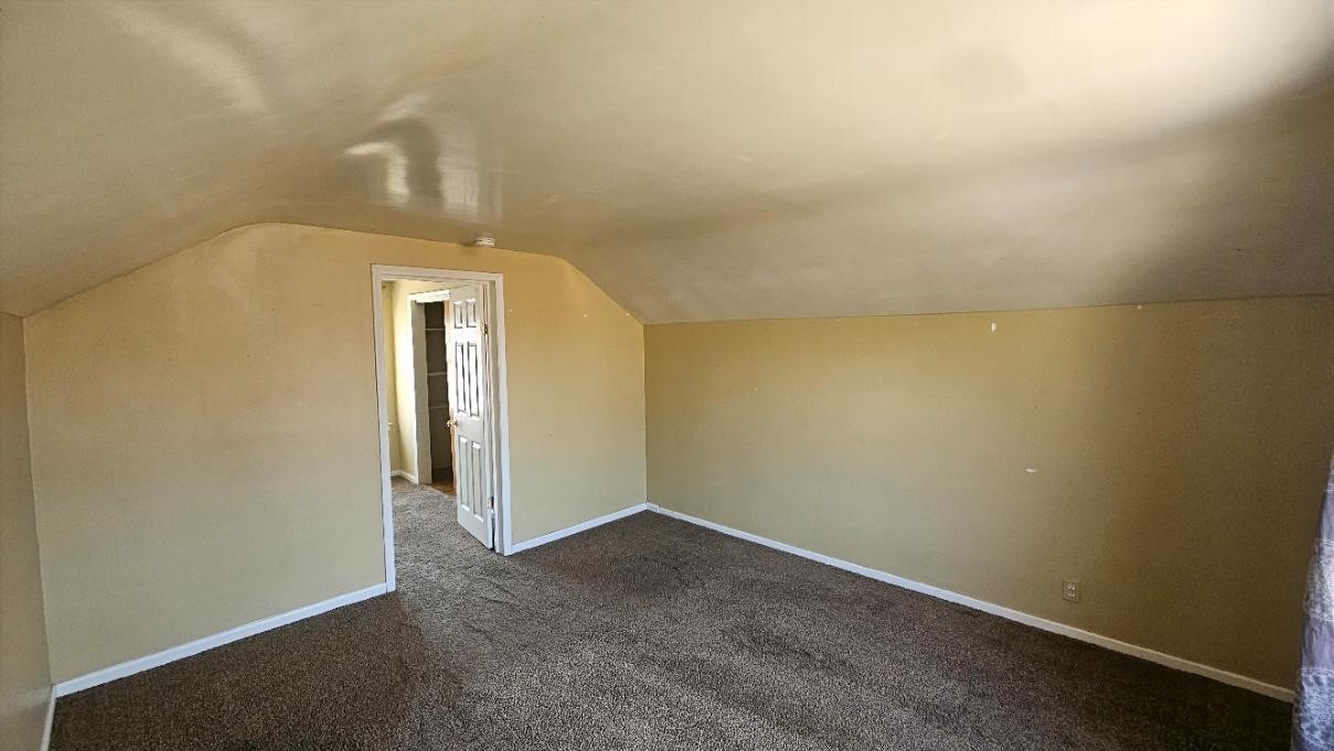 21345 Newcastle Road, Harper Woods, MI, 48225-2357