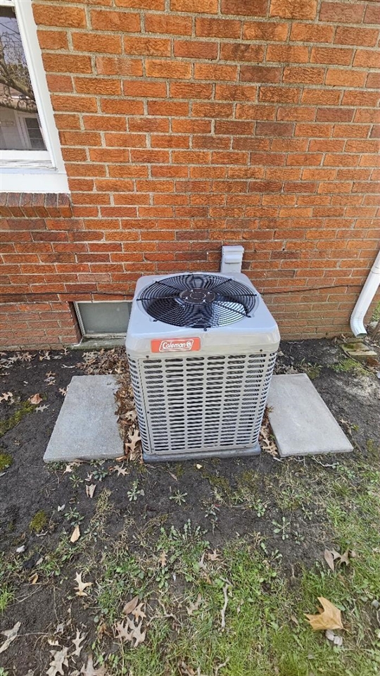 21345 Newcastle Road, Harper Woods, MI, 48225-2357