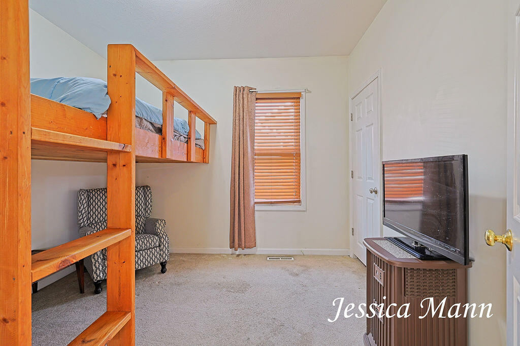 990 W Laketon Avenue, Muskegon, MI, 49441-2967