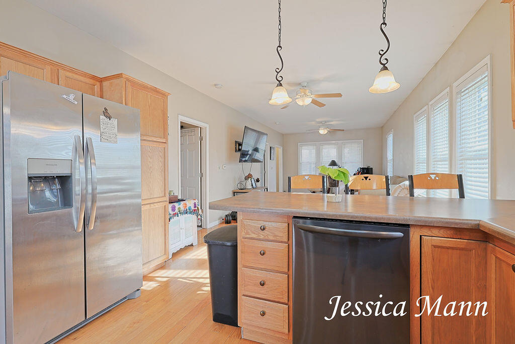 990 W Laketon Avenue, Muskegon, MI, 49441-2967