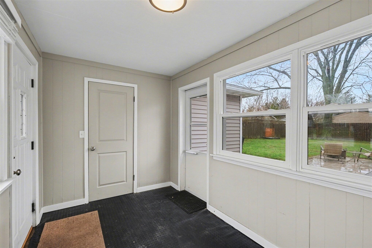 5057 Blaine Avenue, Grand Rapids, MI, 49508-4703