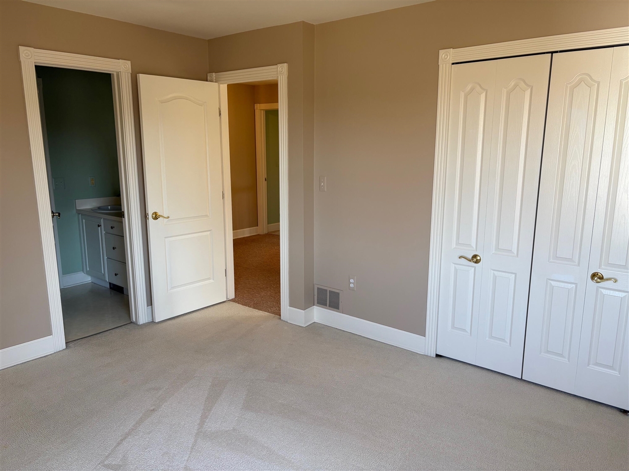 2036 Suffolk Avenue, Ann Arbor, MI, 48103-5022