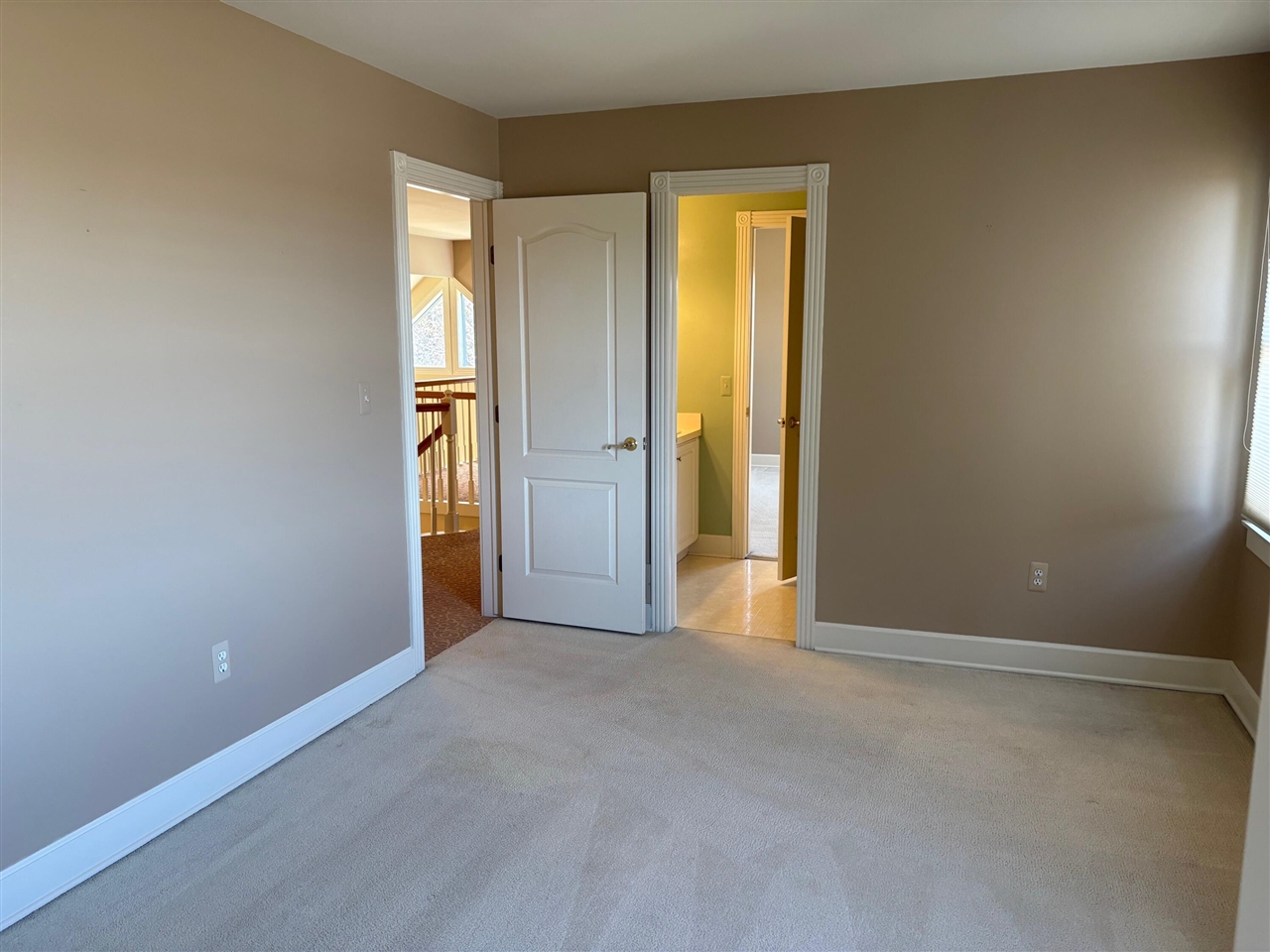 2036 Suffolk Avenue, Ann Arbor, MI, 48103-5022