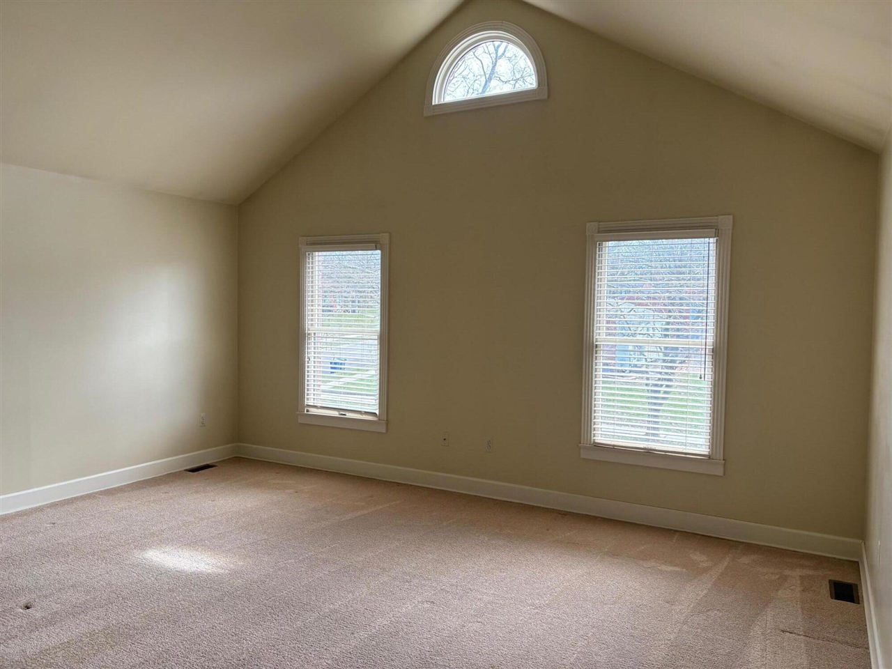 2036 Suffolk Avenue, Ann Arbor, MI, 48103-5022