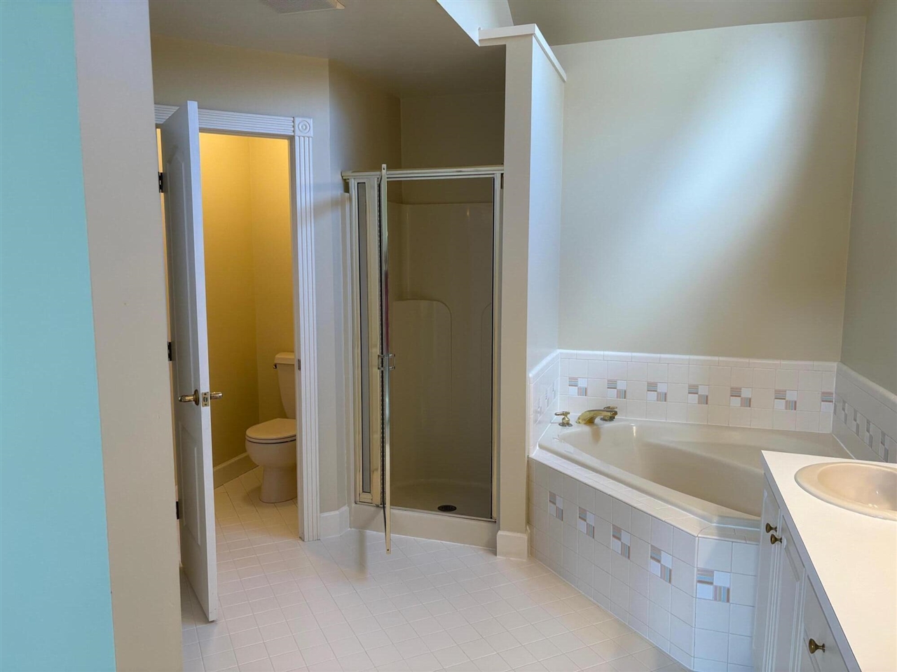 2036 Suffolk Avenue, Ann Arbor, MI, 48103-5022