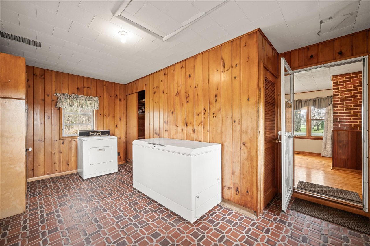 55796 92nd Avenue, Dowagiac, MI, 49047-9511