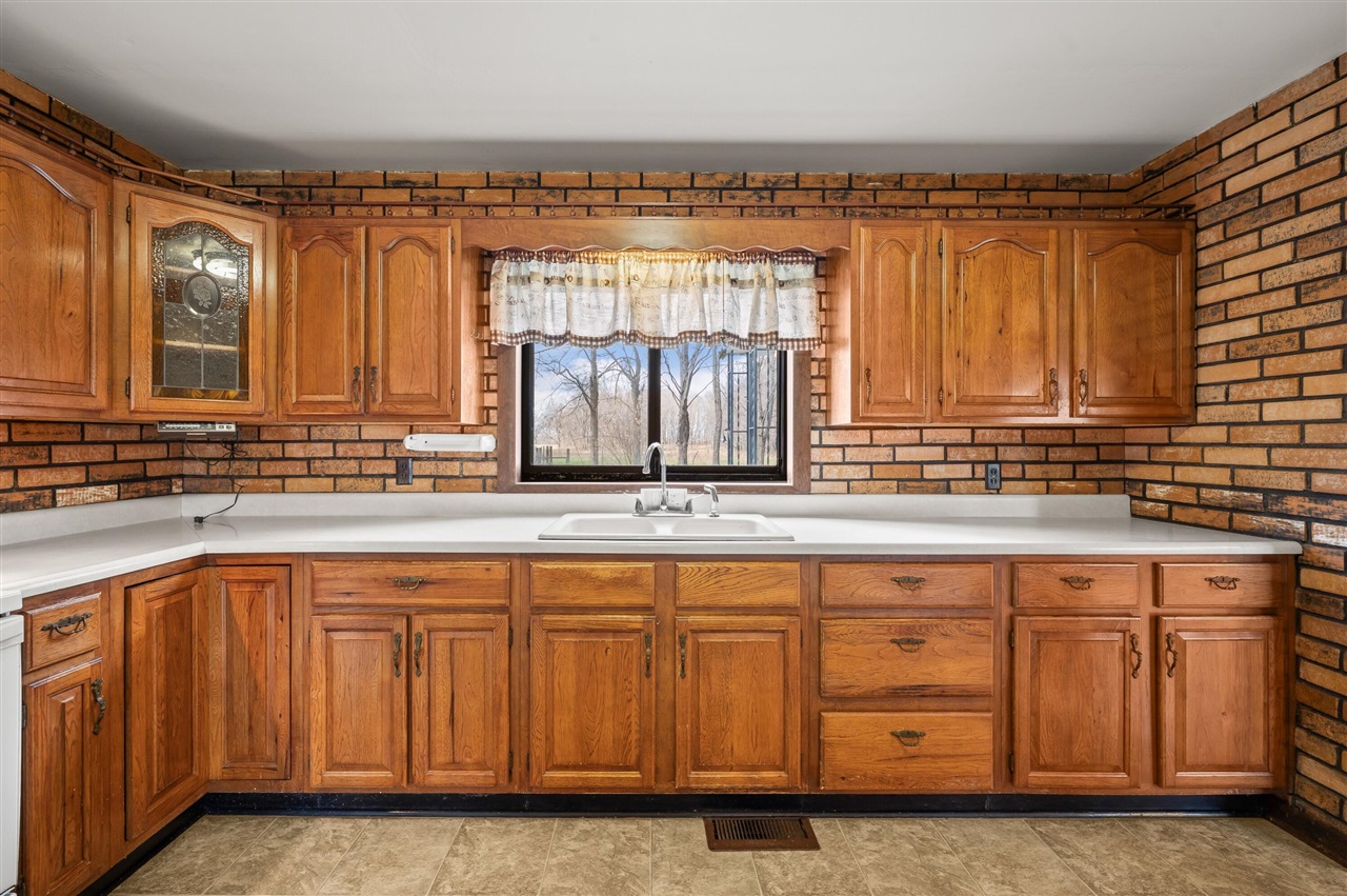 55796 92nd Avenue, Dowagiac, MI, 49047-9511