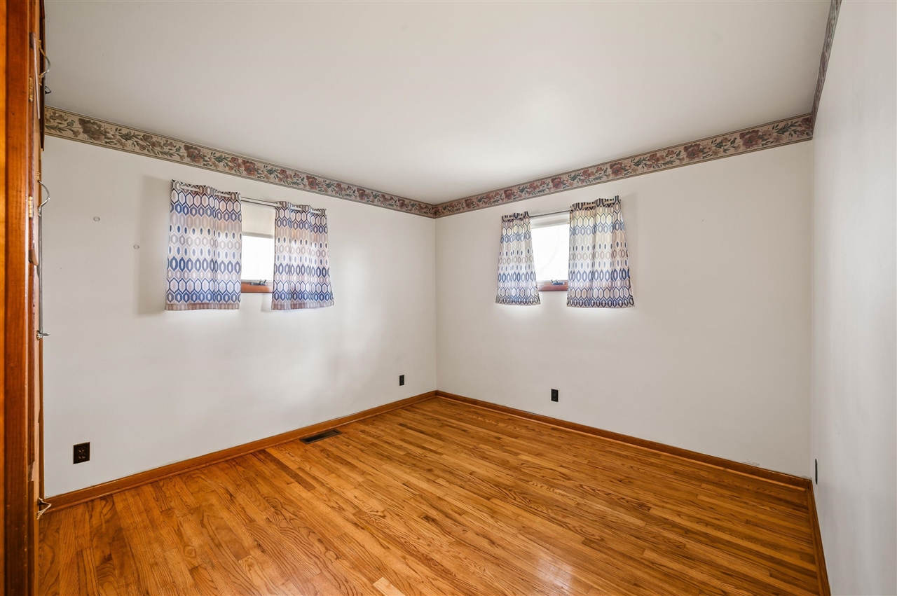 55796 92nd Avenue, Dowagiac, MI, 49047-9511