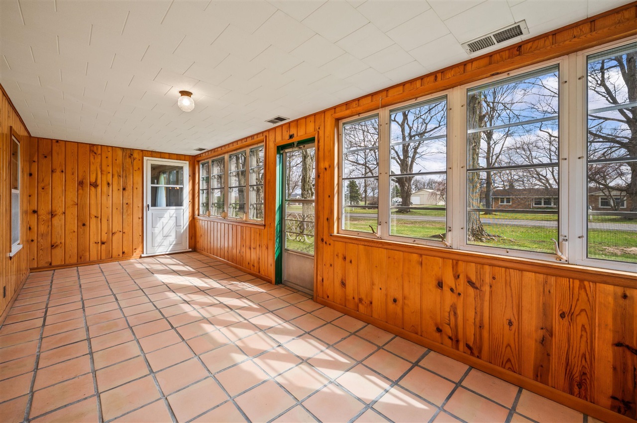 55796 92nd Avenue, Dowagiac, MI, 49047-9511
