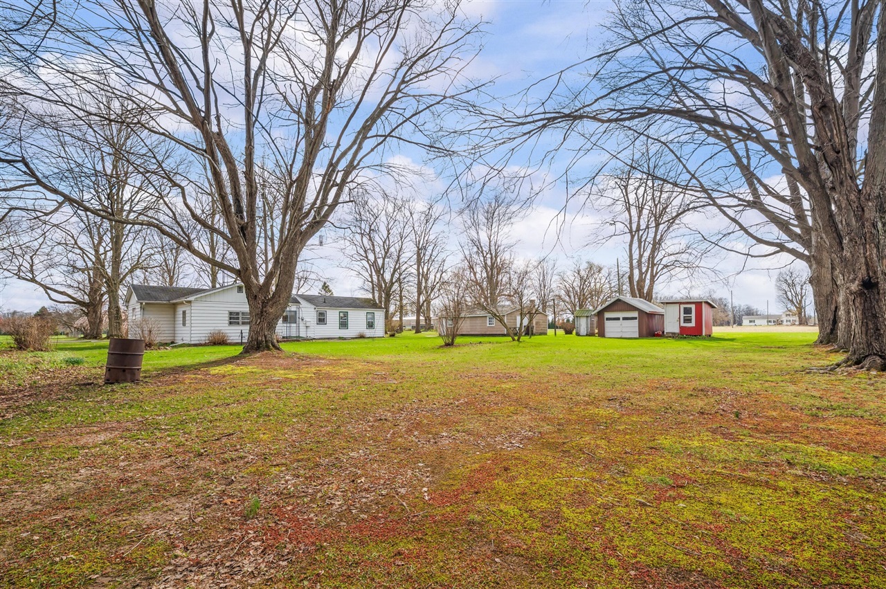 55796 92nd Avenue, Dowagiac, MI, 49047-9511