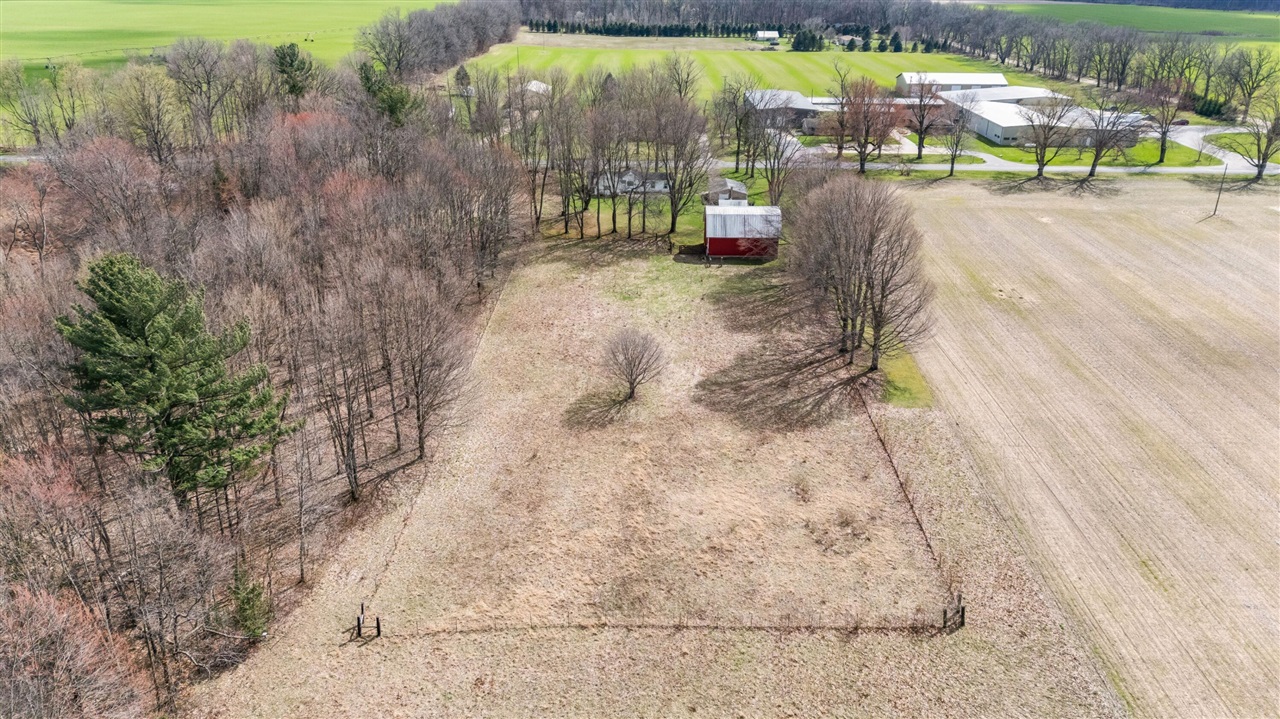 55796 92nd Avenue, Dowagiac, MI, 49047-9511