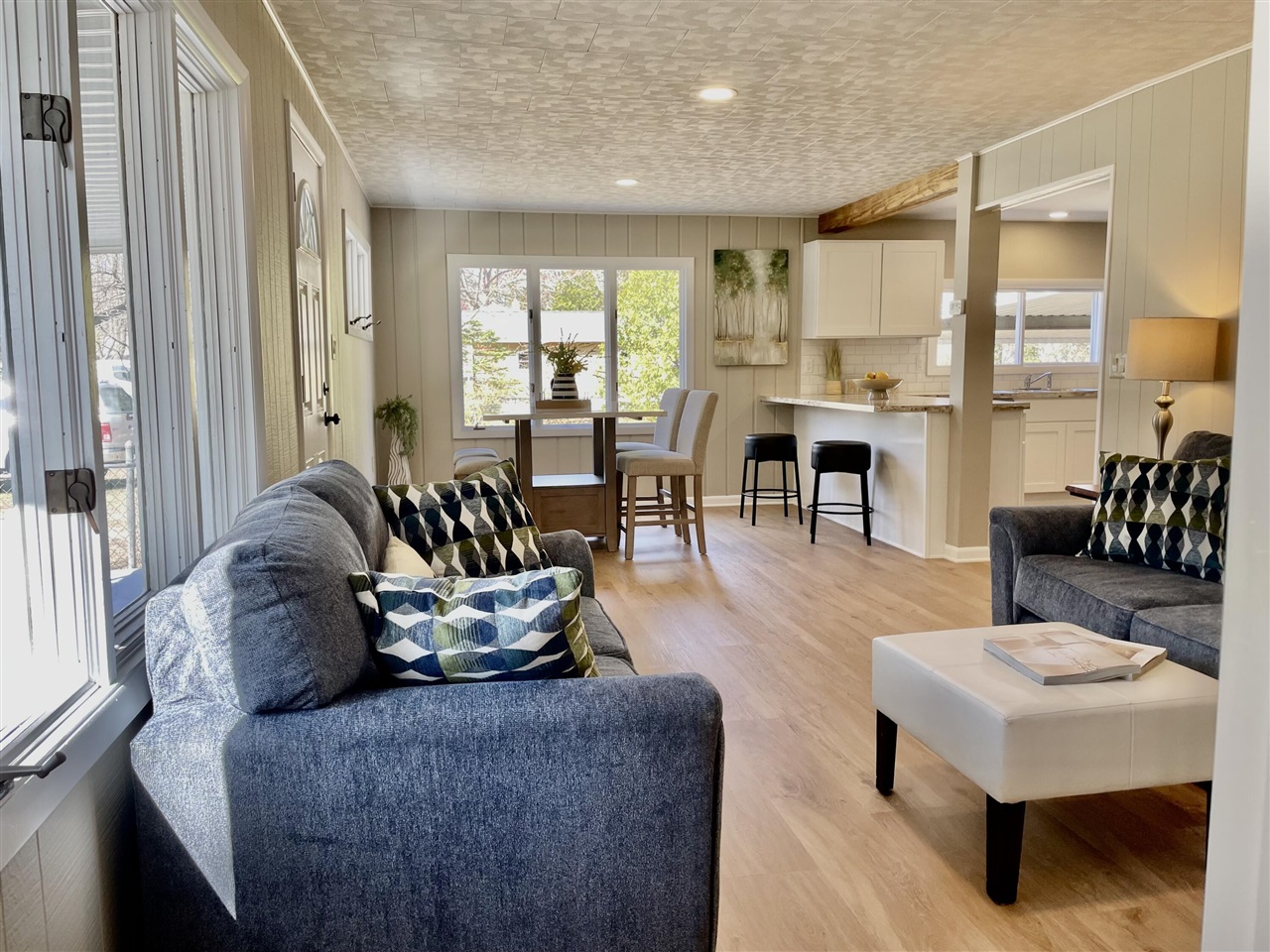 3104 Stratford Street, Norton Shores, MI, 49444-3250