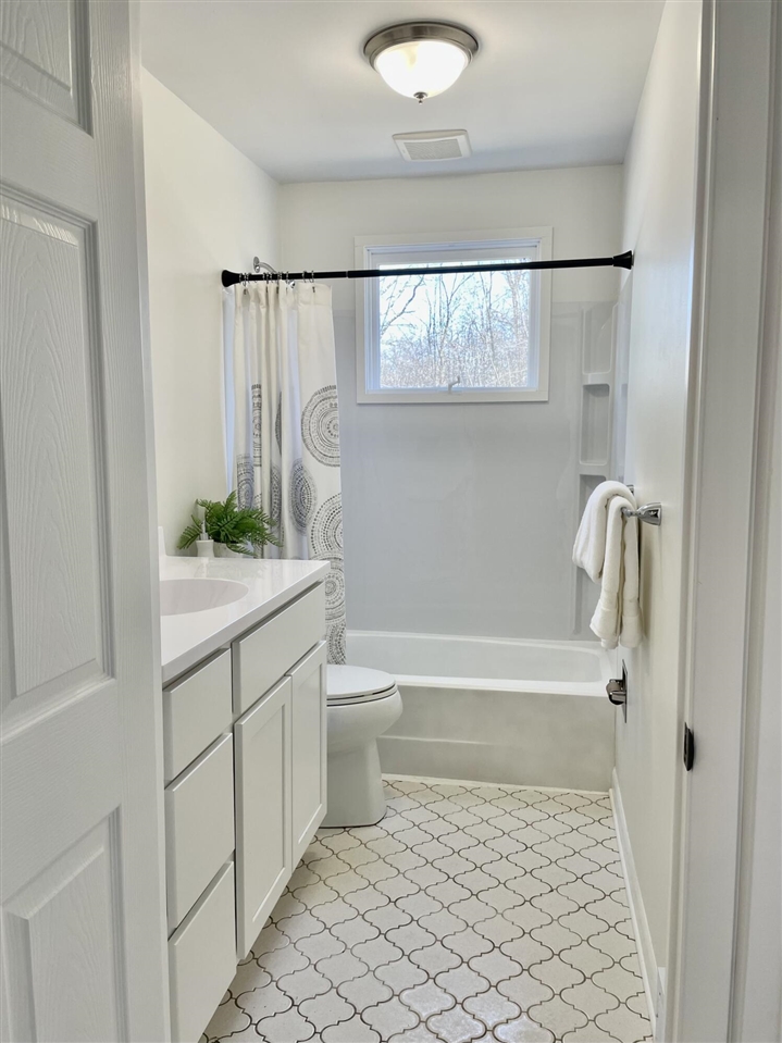 3104 Stratford Street, Norton Shores, MI, 49444-3250