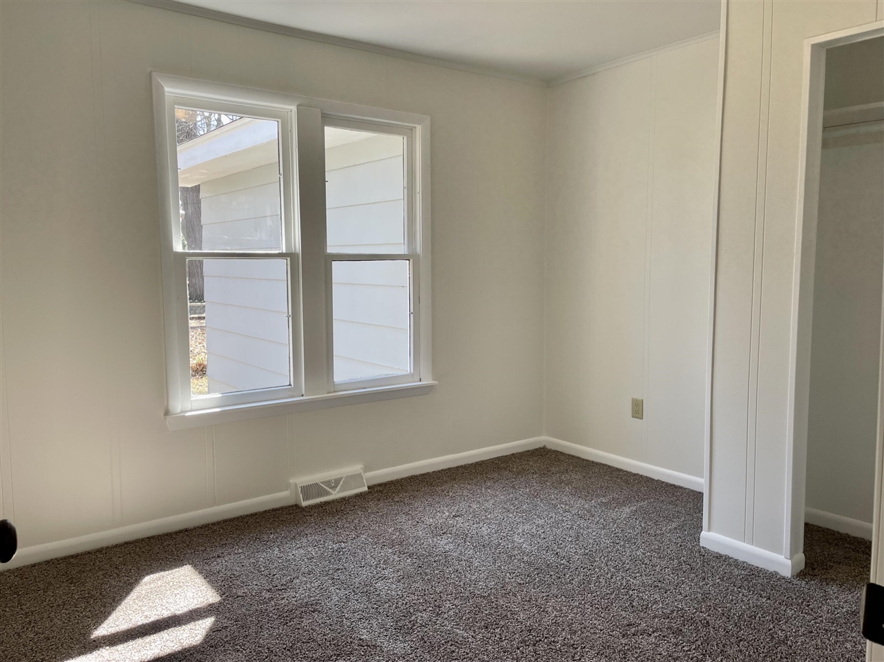 3104 Stratford Street, Norton Shores, MI, 49444-3250