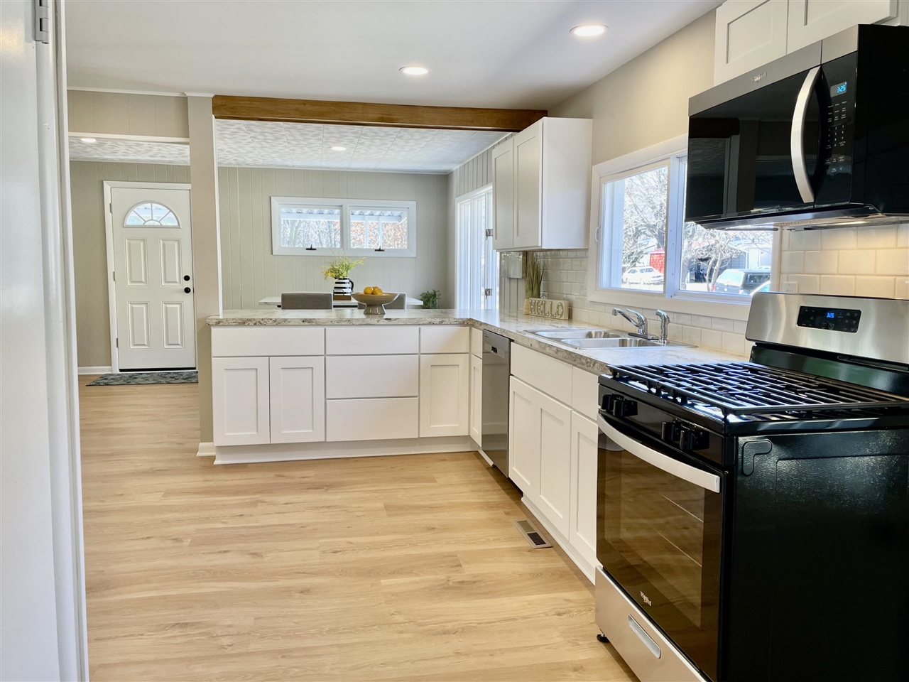 3104 Stratford Street, Norton Shores, MI, 49444-3250