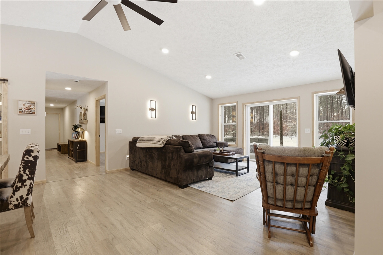 12793 60th Avenue, Mecosta, MI, 49332-9628