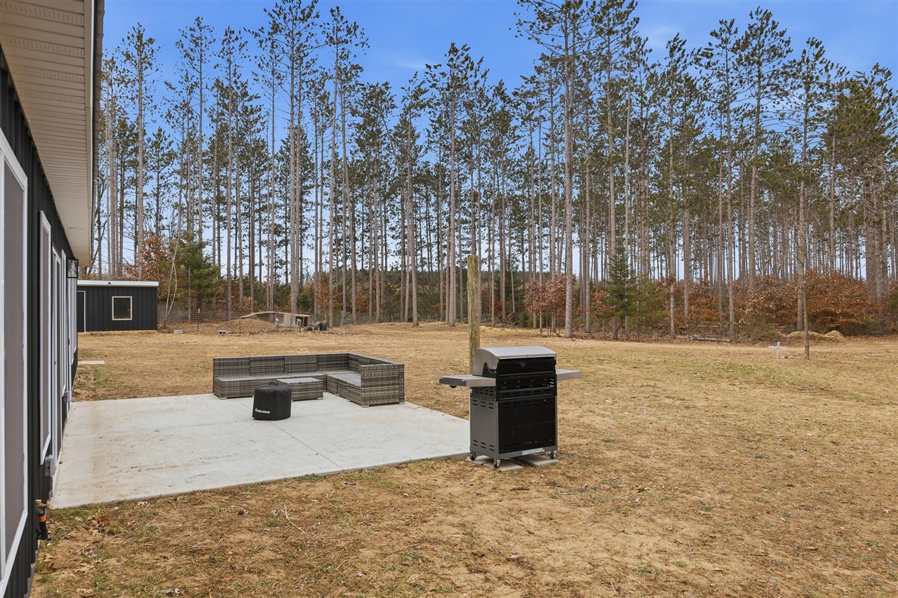 12793 60th Avenue, Mecosta, MI, 49332-9628