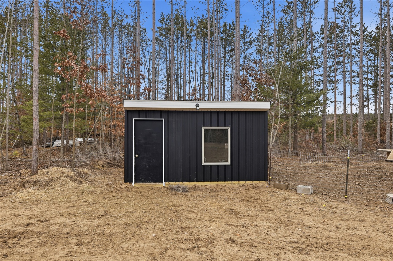 12793 60th Avenue, Mecosta, MI, 49332-9628