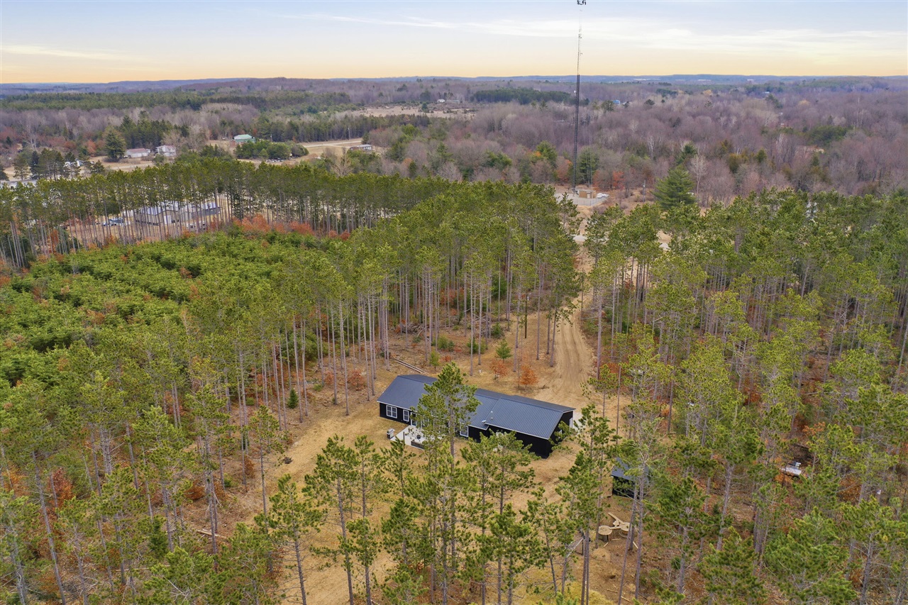 12793 60th Avenue, Mecosta, MI, 49332-9628