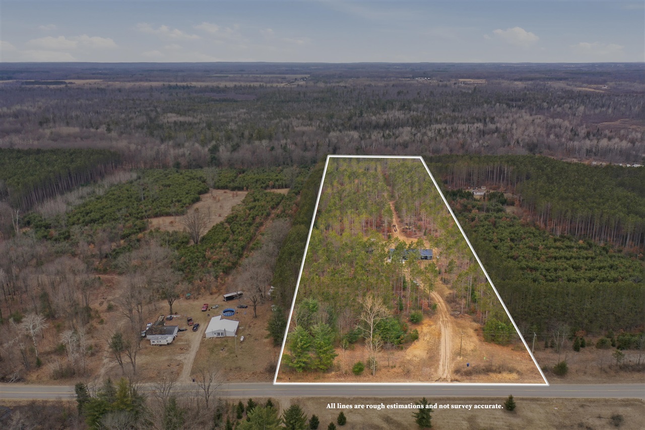 12793 60th Avenue, Mecosta, MI, 49332-9628