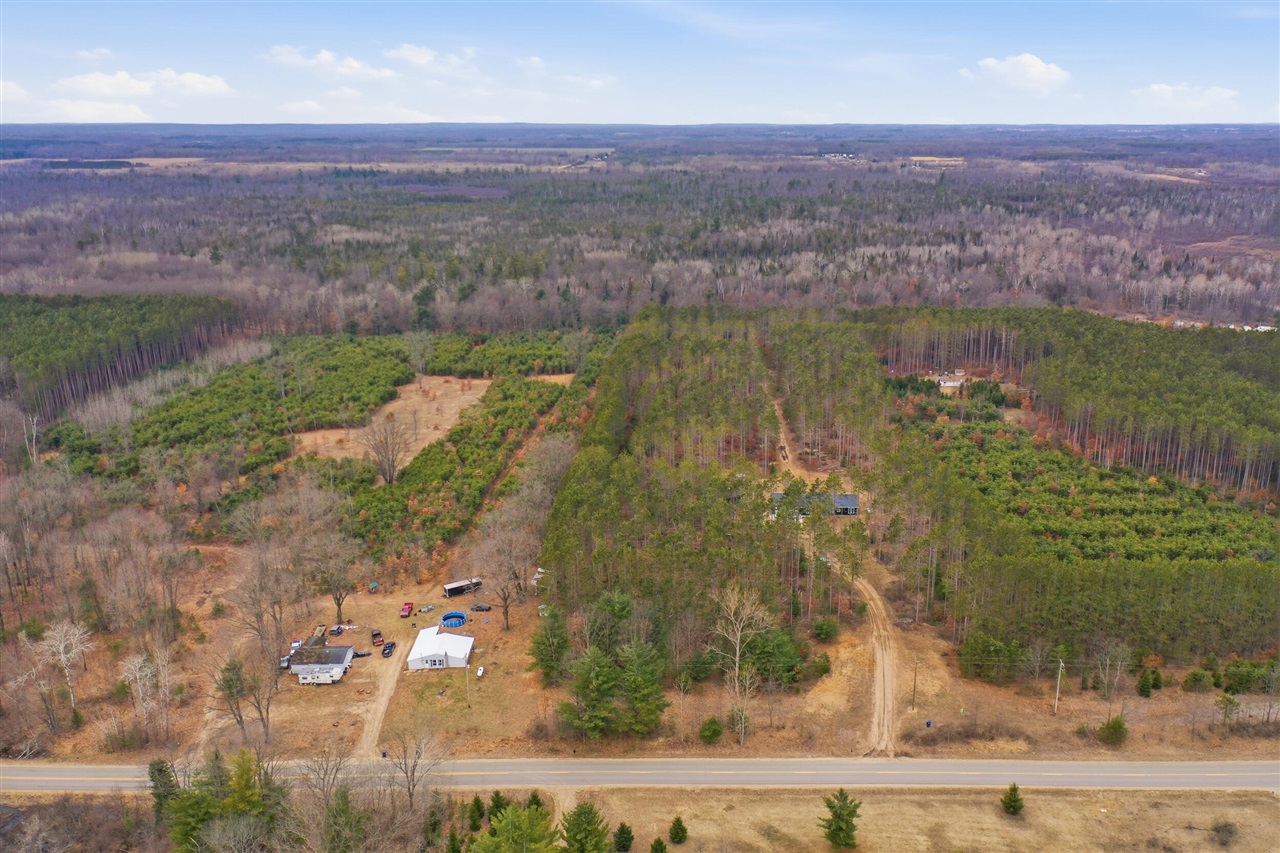 12793 60th Avenue, Mecosta, MI, 49332-9628